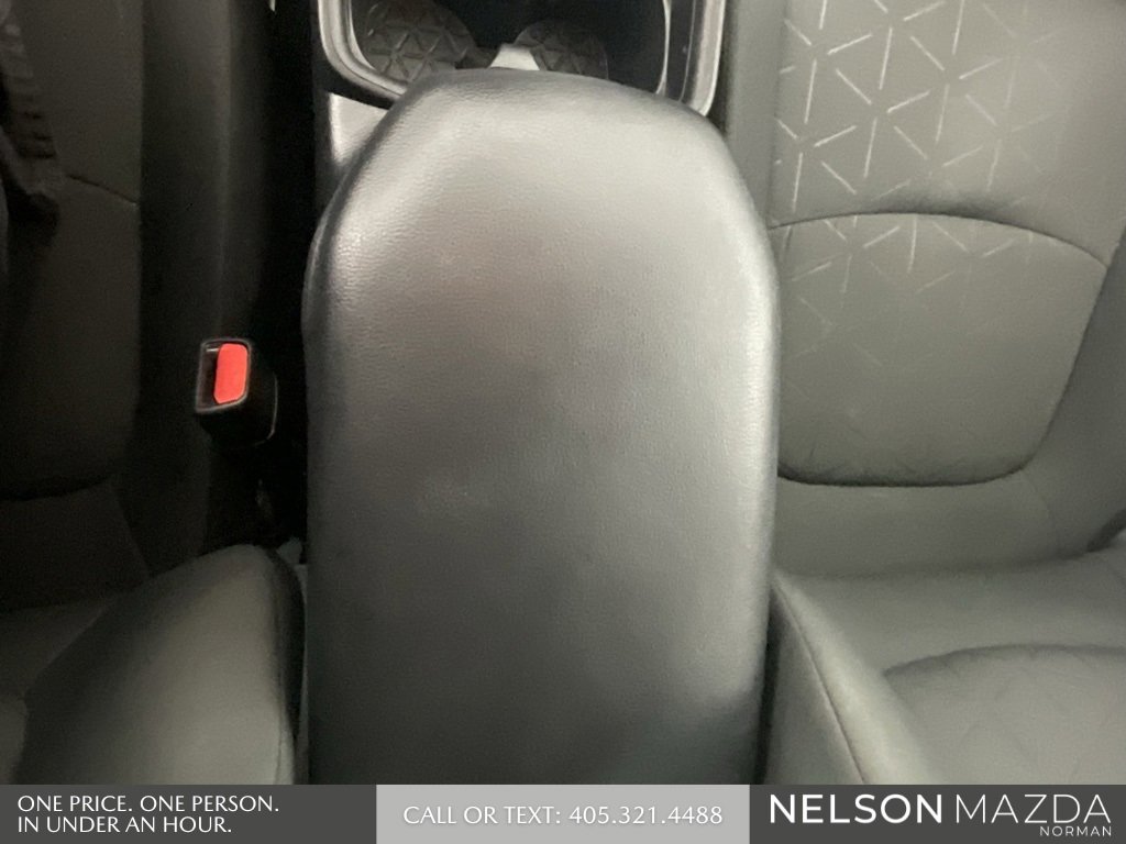 Used 2021 Toyota RAV4 XLE image 39