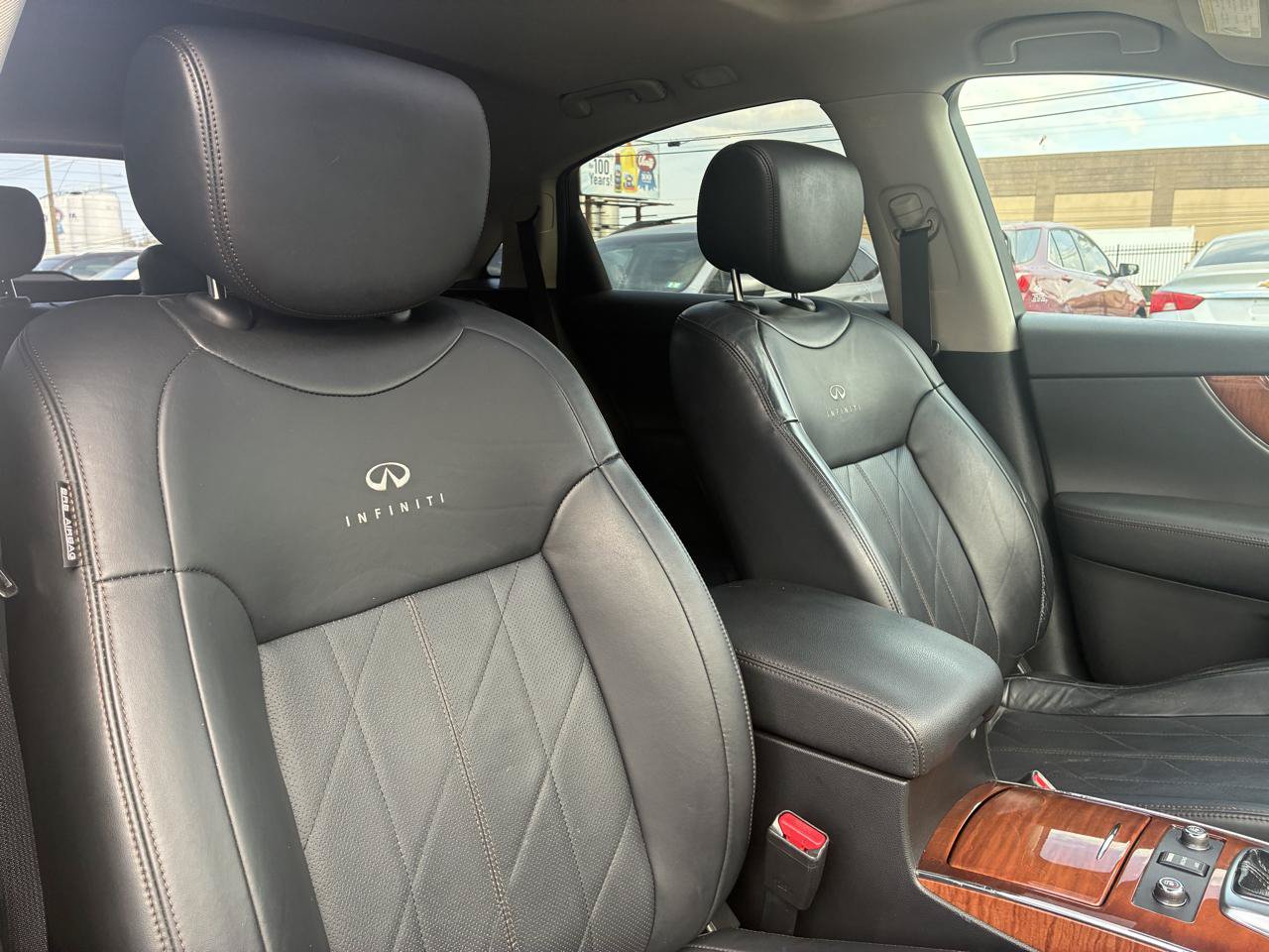 Used 2013 INFINITI FX37 AWD w/ Premium Pkg image 28