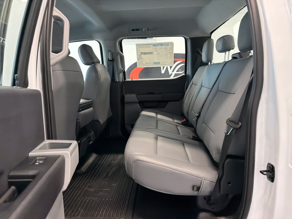 New 2027 Ford F550 4x4 Crew Cab image 15