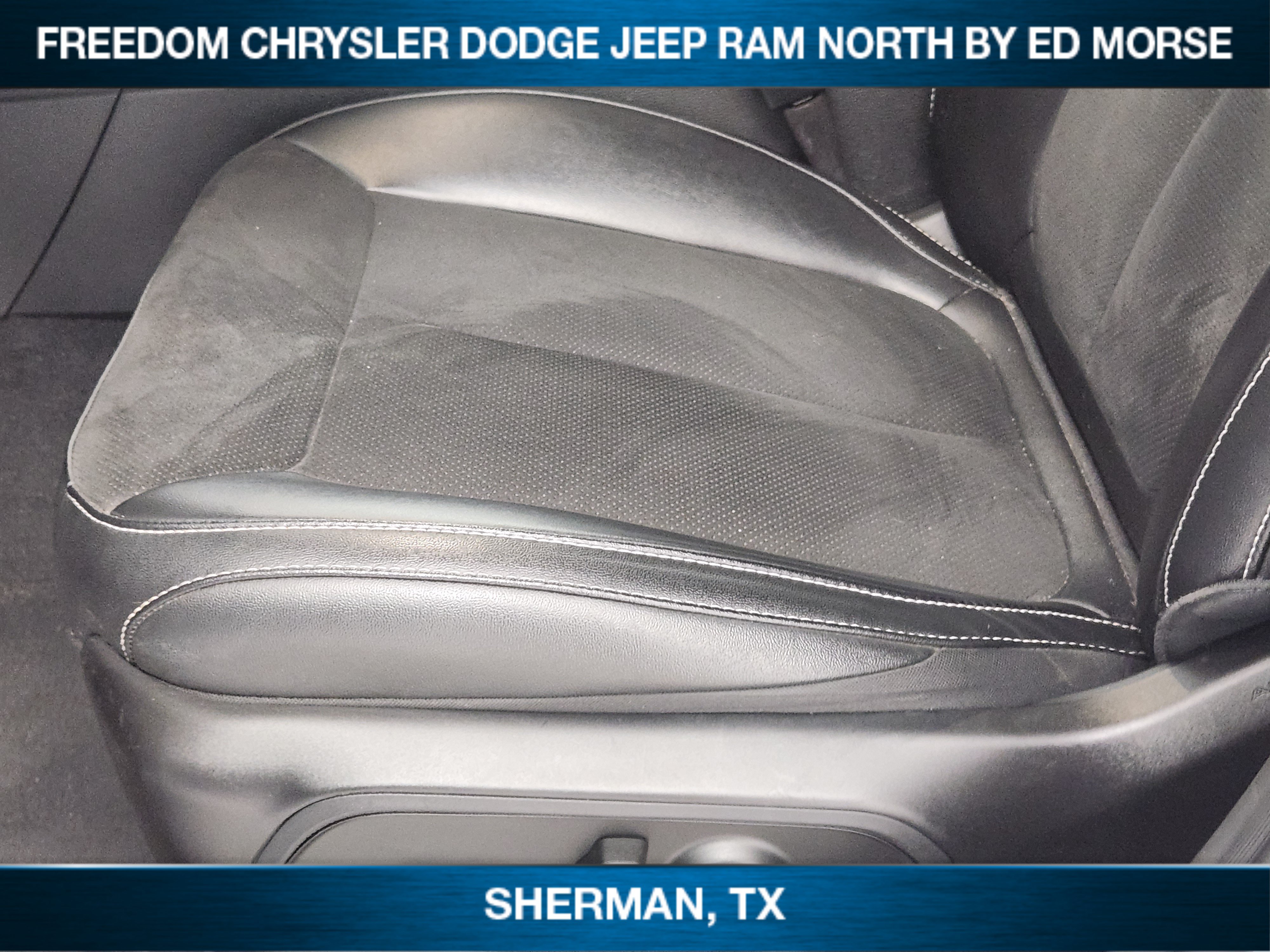 Used 2024 Jeep Grand Cherokee L Laredo AWD/4WD image 17