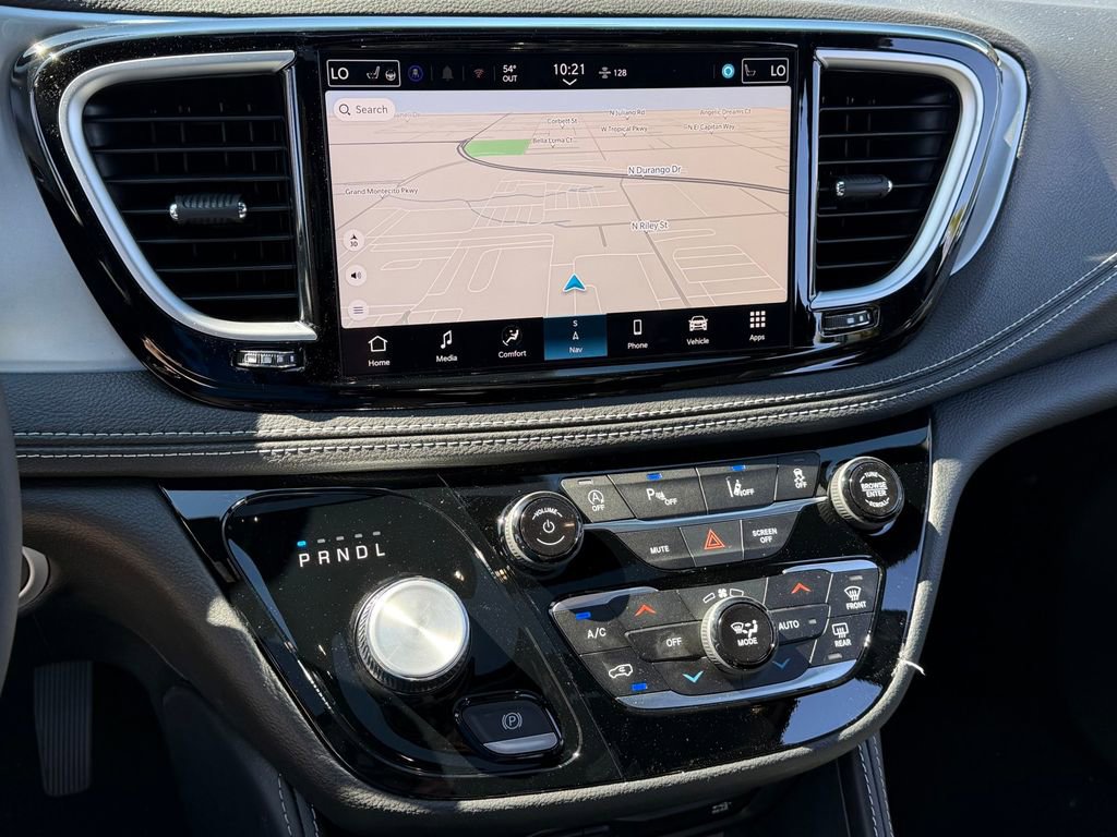 New 2026 Chrysler Pacifica Limited AWD/4WD image 13