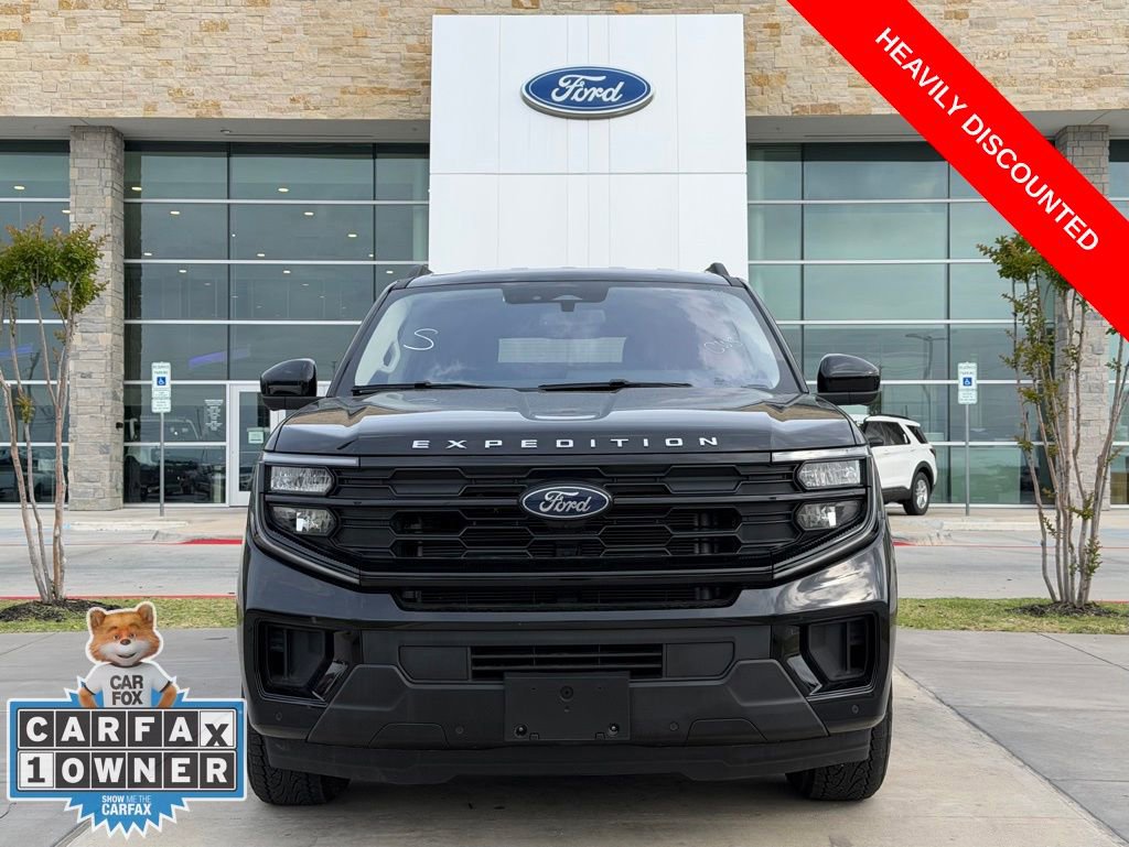 Used 2025 Ford Expedition Max Active AWD/4WD image 2