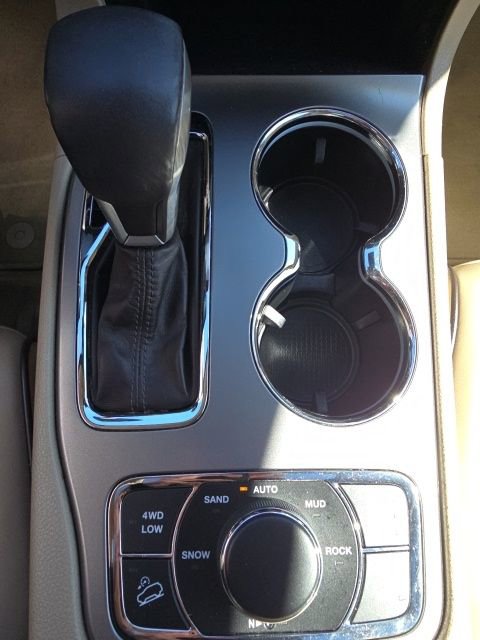 Used 2020 Jeep Grand Cherokee Overland image 23