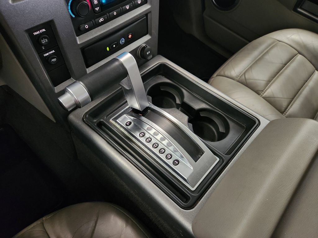 Used 2003 HUMMER H2 w/ Preferred Equipment Group AWD/4WD image 18