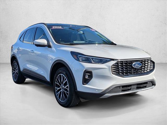 Certified 2025 Ford Escape SE w/ PHEV Premium Package FWD image 3