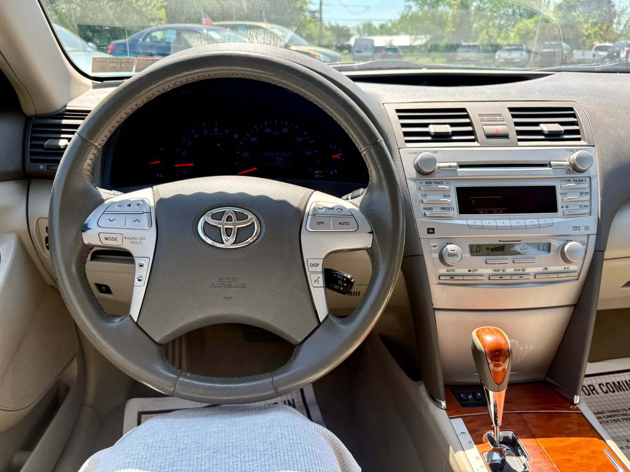 Used 2010 Toyota Camry XLE FWD image 26