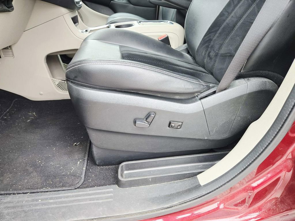 Used 2018 Dodge Grand Caravan SXT FWD image 33
