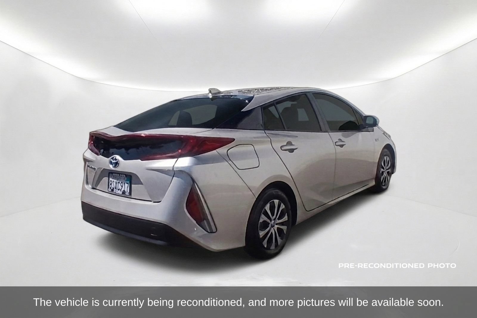 Used 2021 Toyota Prius Prime LE FWD image 6