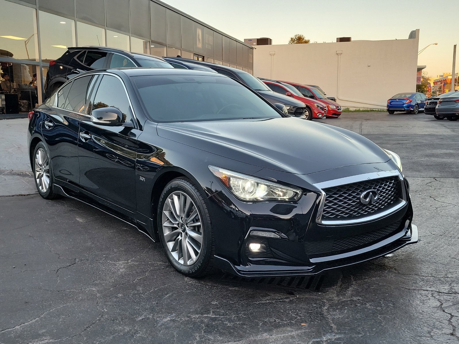 Used 2018 INFINITI Q50 Luxe w/ Essential Package (3.0T Luxe) RWD image 3