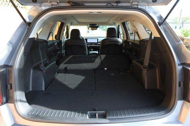 Used 2024 Kia Sorento S w/ Panoramic Sunroof Package AWD/4WD image 9