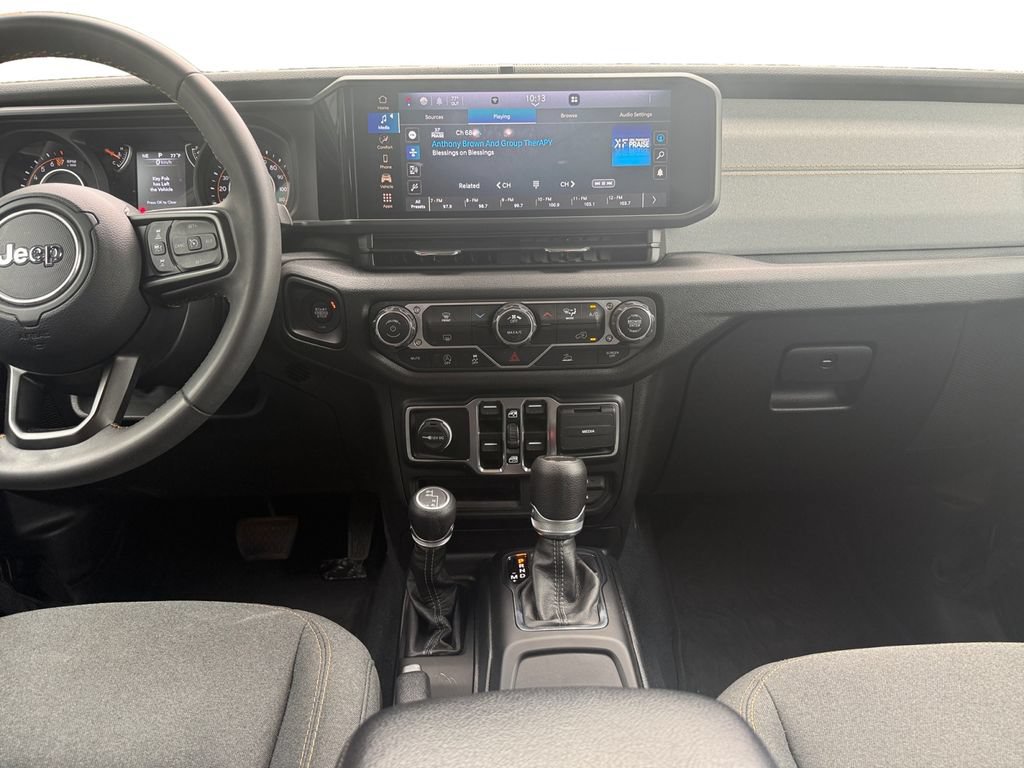 Used 2024 Jeep Gladiator Sport AWD/4WD image 11