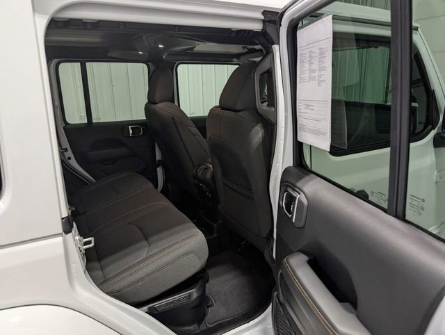 Used 2025 Jeep Wrangler Unlimited Sahara w/ Safety Group AWD/4WD image 24