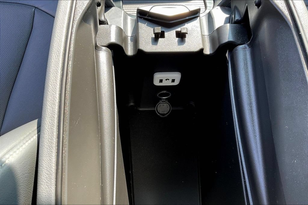 Used 2020 Buick Envision Essence w/ Experience Buick Package FWD image 20
