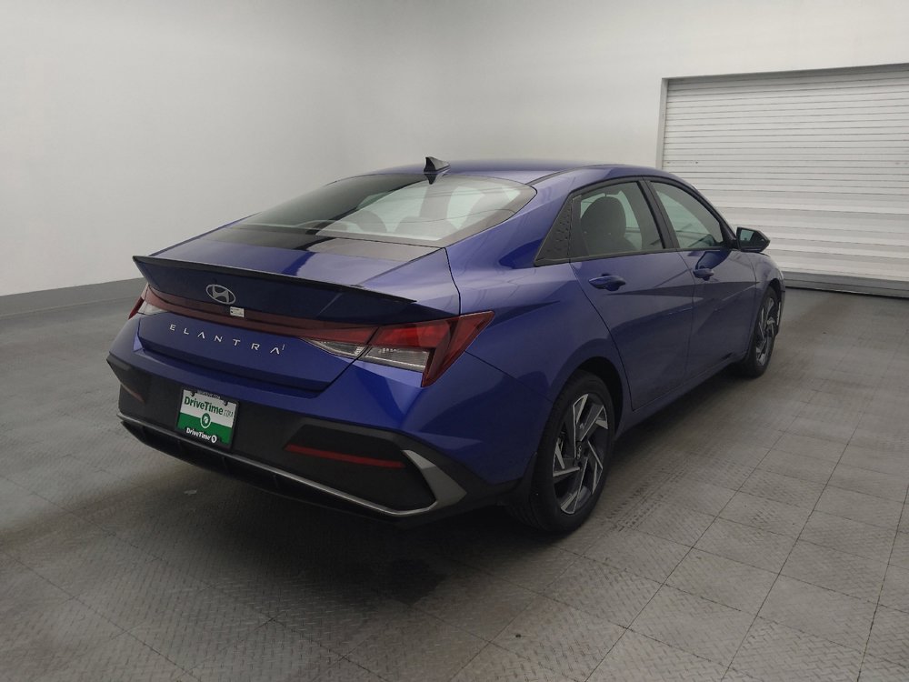 Used 2025 Hyundai Elantra Sport w/ Cargo Package FWD image 9