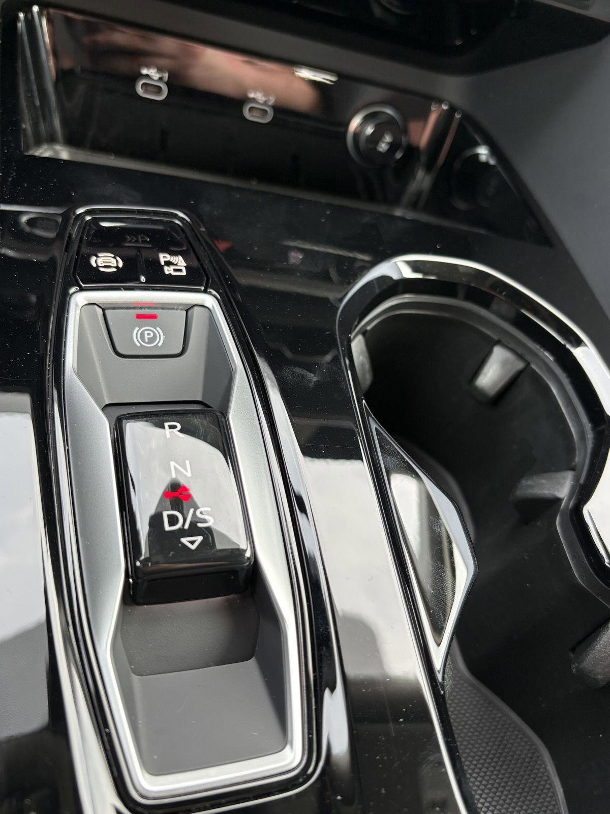 Used 2025 Audi Q5 Premium Plus w/ Premium Plus image 18