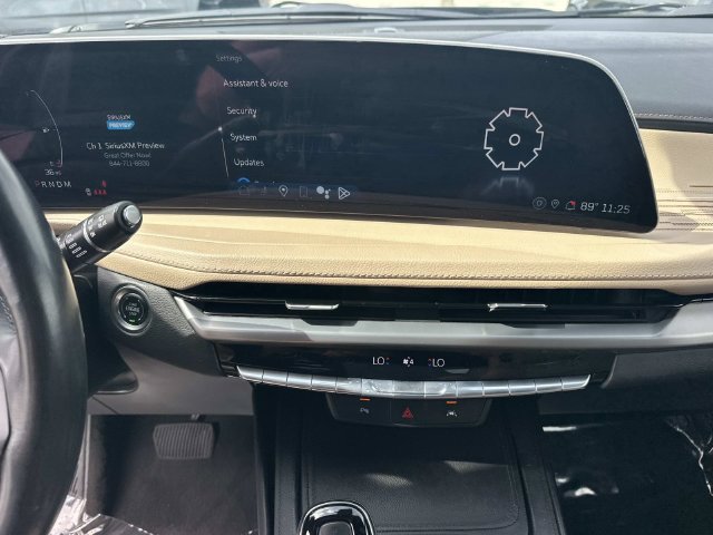 Certified 2024 Cadillac XT4 Premium Luxury FWD image 22