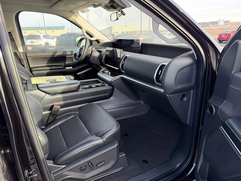 Used 2025 Ford Expedition Max Platinum image 10