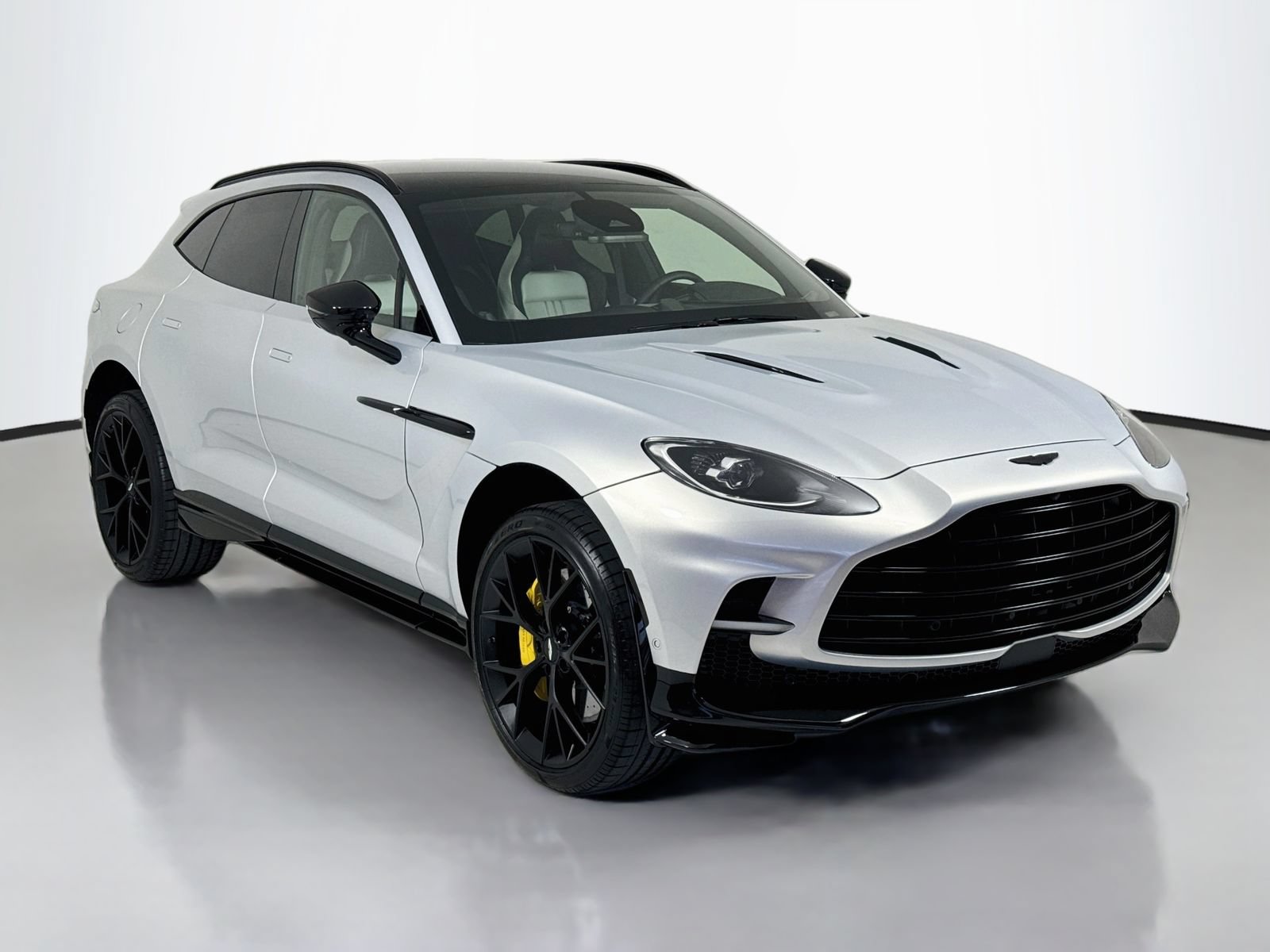 Used 2026 Aston Martin DBX 707 AWD/4WD video 1