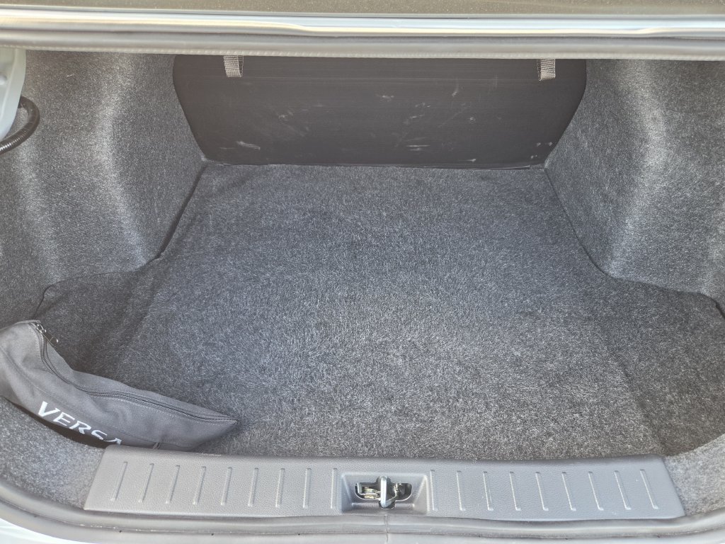 Used 2025 Nissan Versa S w/ Trunk Package FWD image 27