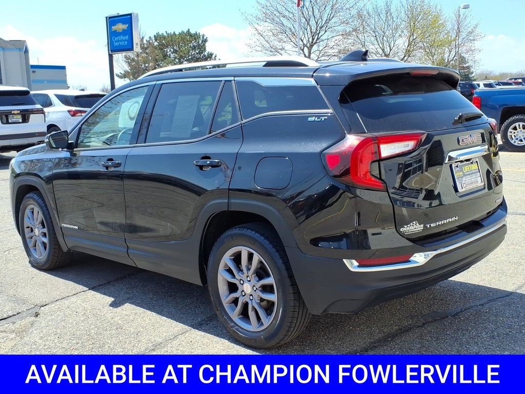 Used 2024 GMC Terrain SLT AWD/4WD image 10