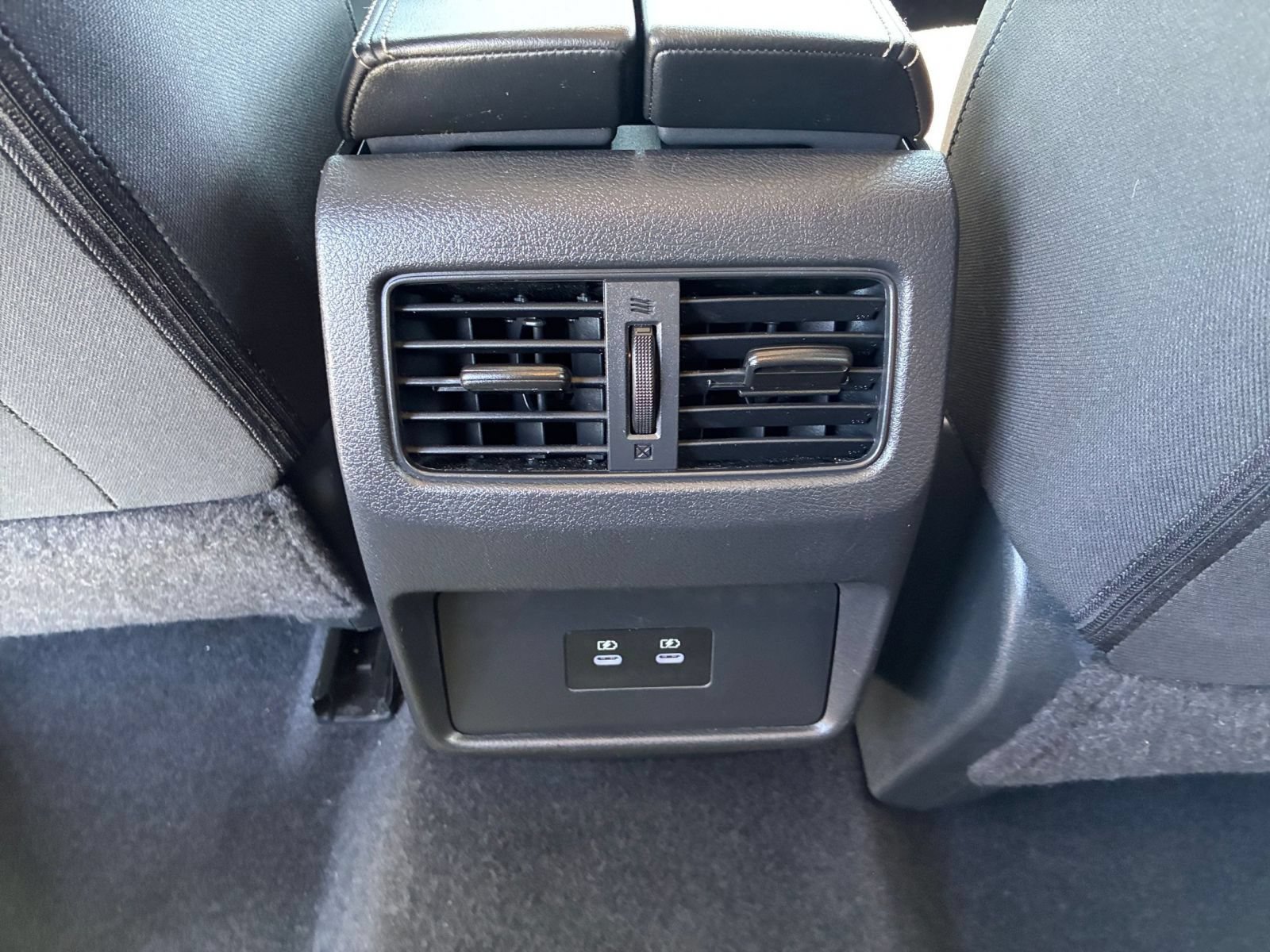Used 2025 Nissan Rogue SV FWD image 24