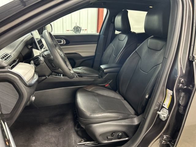 Used 2023 Jeep Compass Limited w/ Sun and Sound Group AWD/4WD image 13