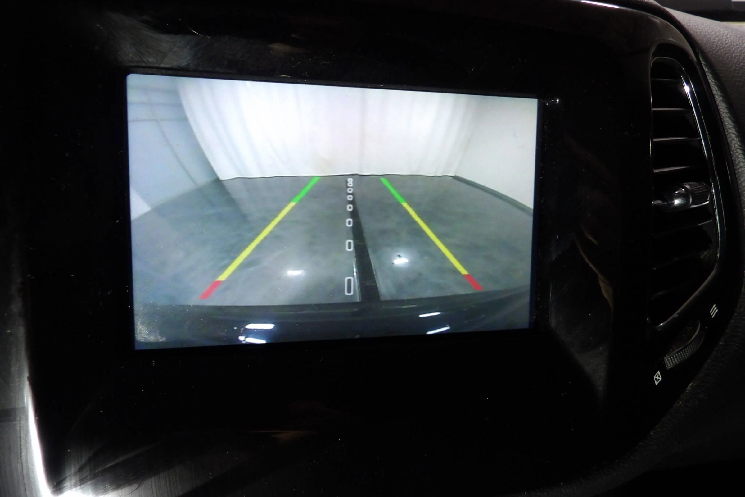 Used 2020 Jeep Compass Latitude FWD image 17