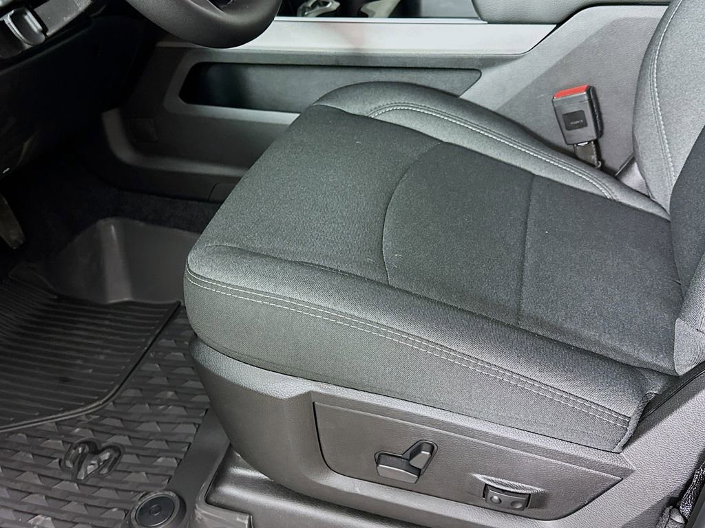 New 2026 RAM 2500 Big Horn AWD/4WD image 25