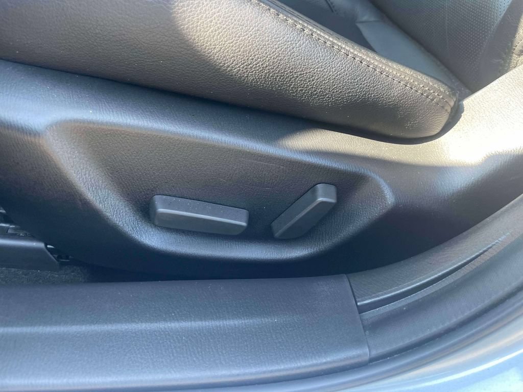 Used 2017 MAZDA MAZDA3 Grand Touring FWD image 17