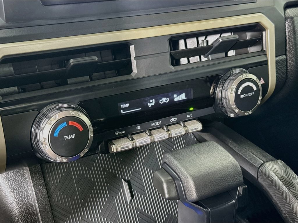 Certified 2025 Toyota Tacoma SR w/ Towing Package AWD/4WD image 16