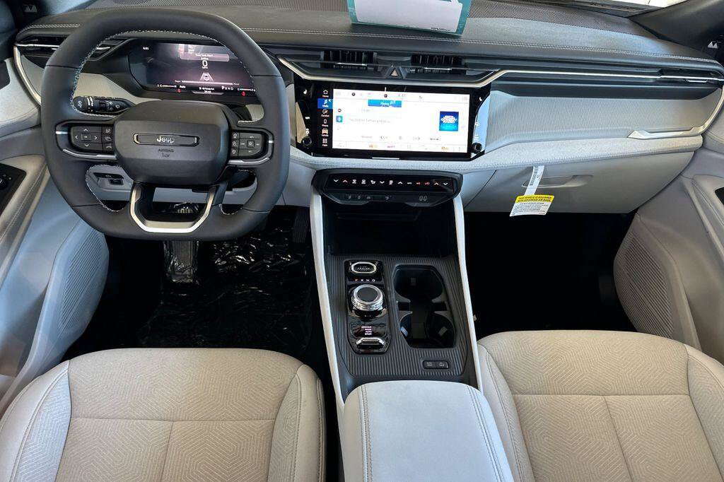 New 2026 Jeep Cherokee Laredo AWD/4WD image 13