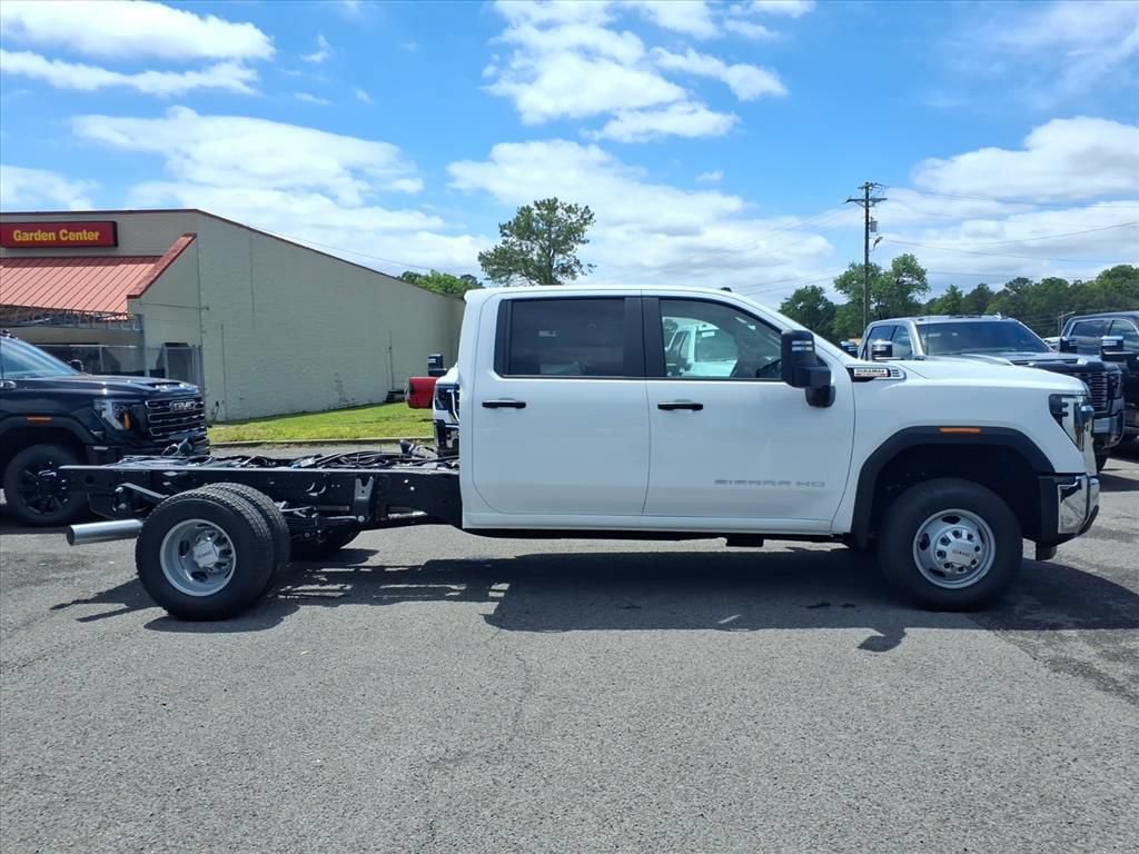 New 2026 GMC Sierra 3500 Pro w/ Convenience Package AWD/4WD image 2