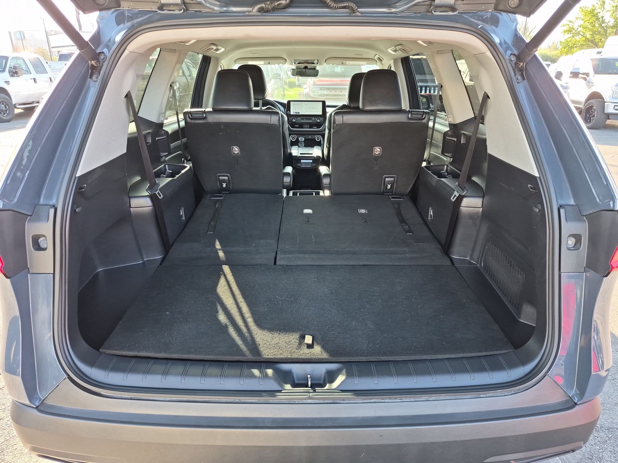 Used 2025 Toyota Grand Highlander AWD image 30