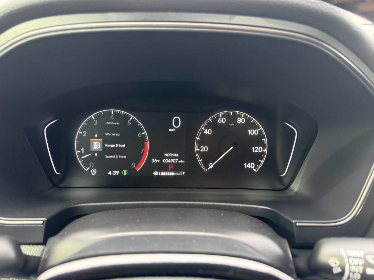 Used 2025 Honda Pilot TrailSport image 37
