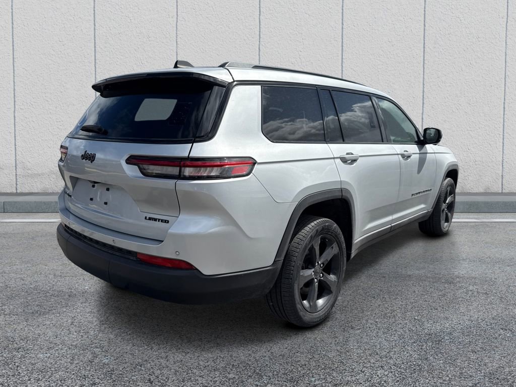 Used 2023 Jeep Grand Cherokee L Limited w/ Black Appearance Package AWD/4WD image 7