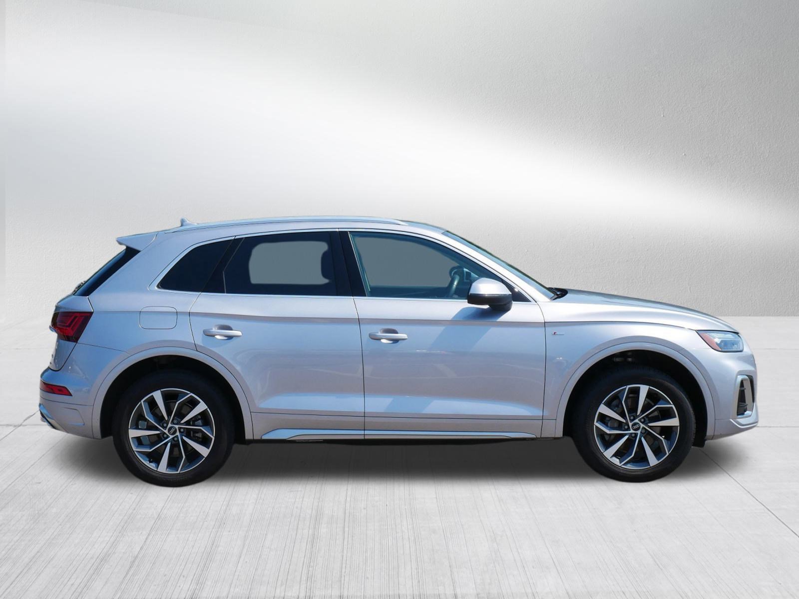 Used 2022 Audi Q5 2.0T Premium Plus w/ Premium Plus Package image 8