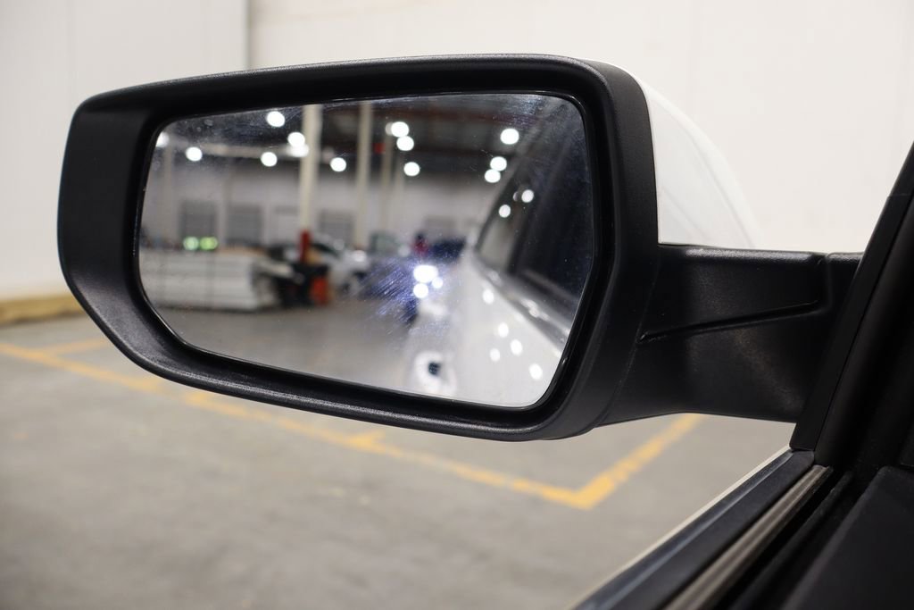 Used 2023 Chevrolet Malibu LT image 39