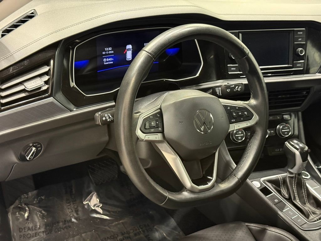 Used 2024 Volkswagen Jetta SE image 15