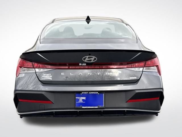 Certified 2026 Hyundai Elantra Sport image 4