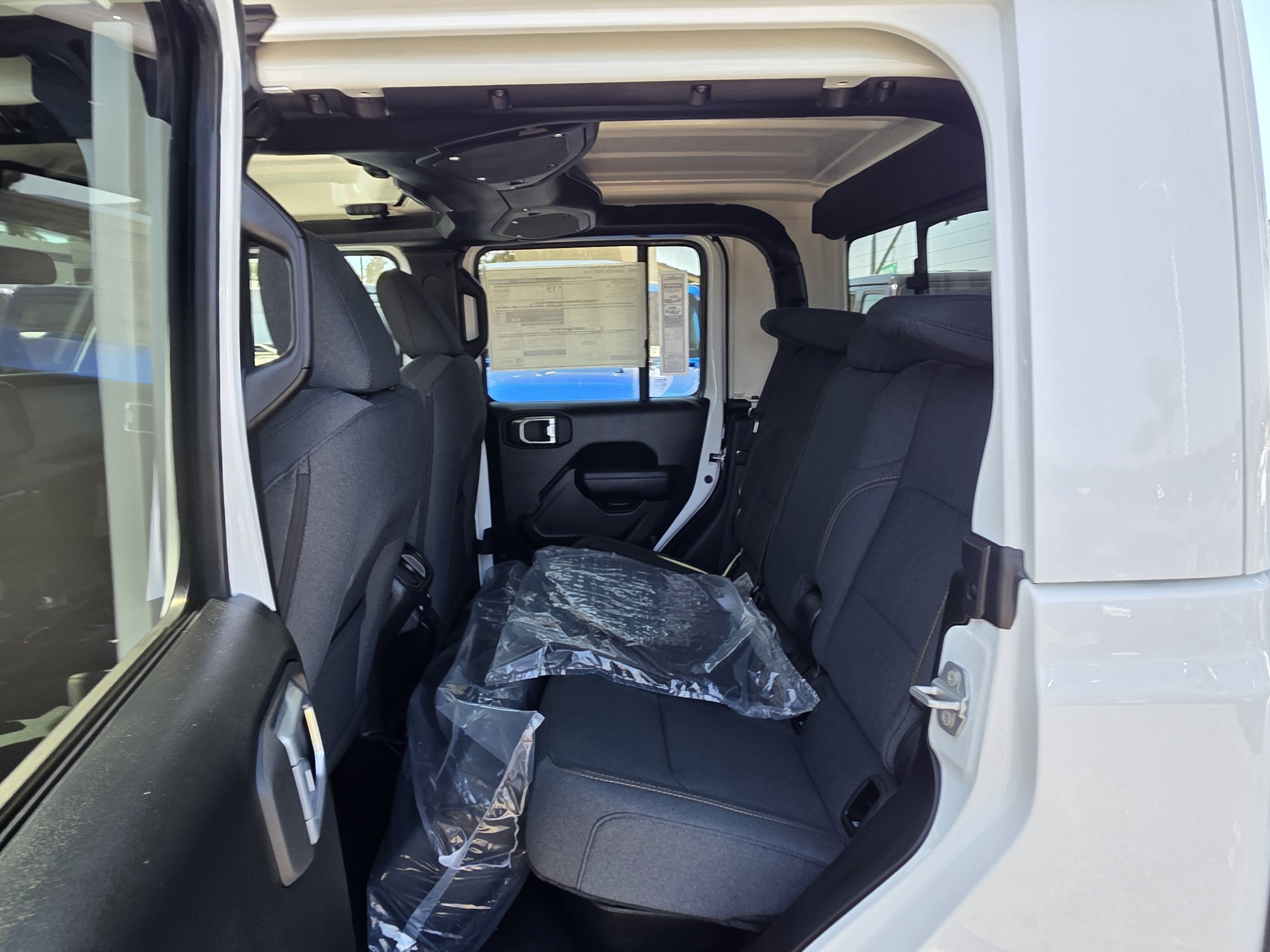 New 2026 Jeep Gladiator Sport AWD/4WD image 17