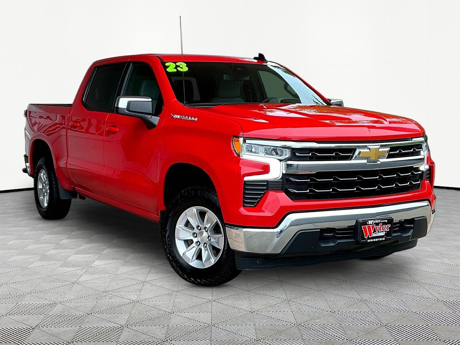 Used 2023 Chevrolet Silverado 1500 LT w/ Protection Package AWD/4WD image 3