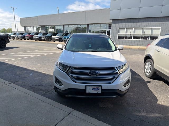 Used 2018 Ford Edge Titanium w/ Equipment Group 302A AWD/4WD image 3