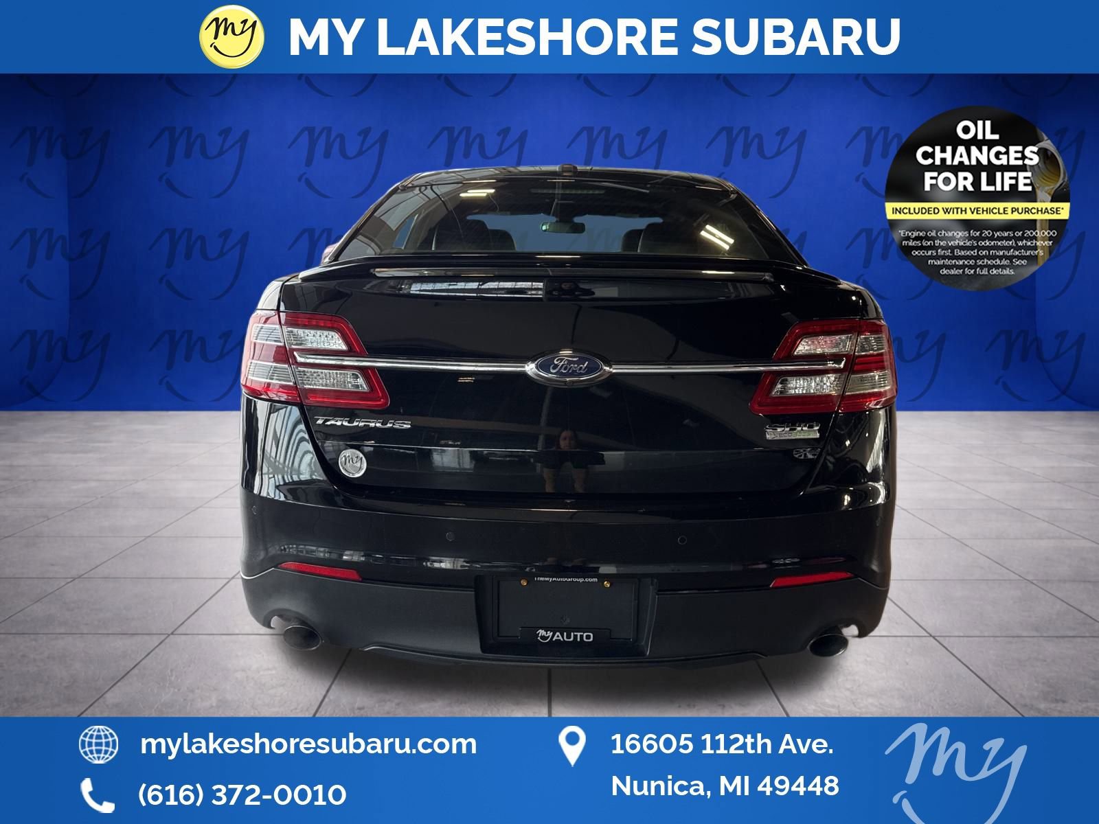 Used 2017 Ford Taurus SHO image 6