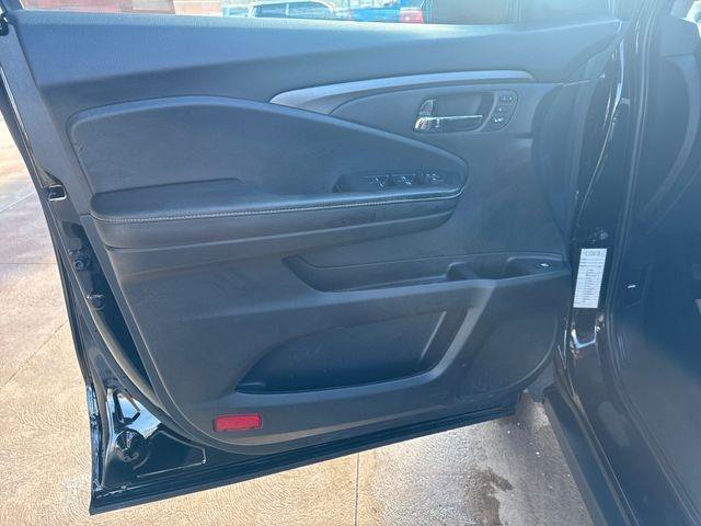 Used 2025 Honda Ridgeline RTL image 17