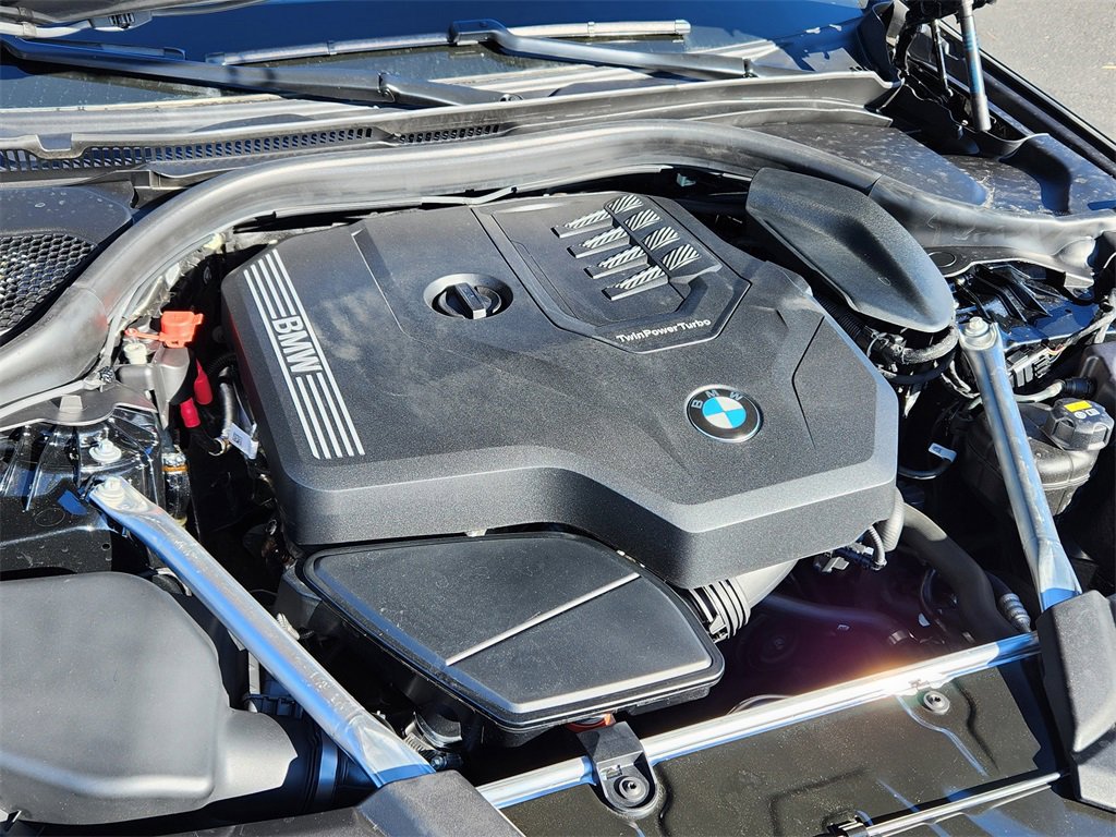 Used 2022 BMW 530i xDrive w/ M Sport Package image 18