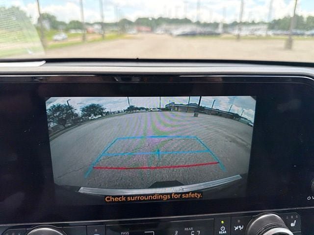 Used 2025 Toyota Highlander XLE AWD/4WD image 23