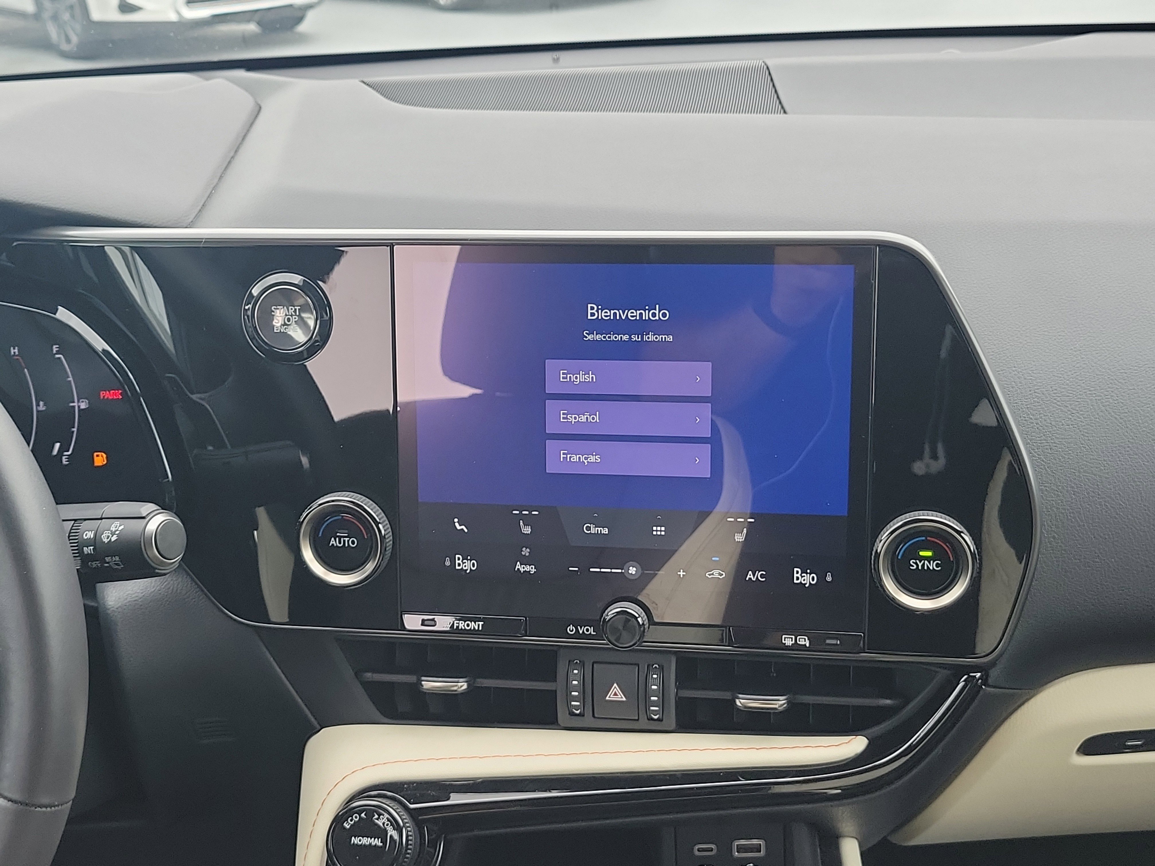Certified 2024 Lexus NX 250 FWD w/ Towing Package (2000 Lbs) image 17