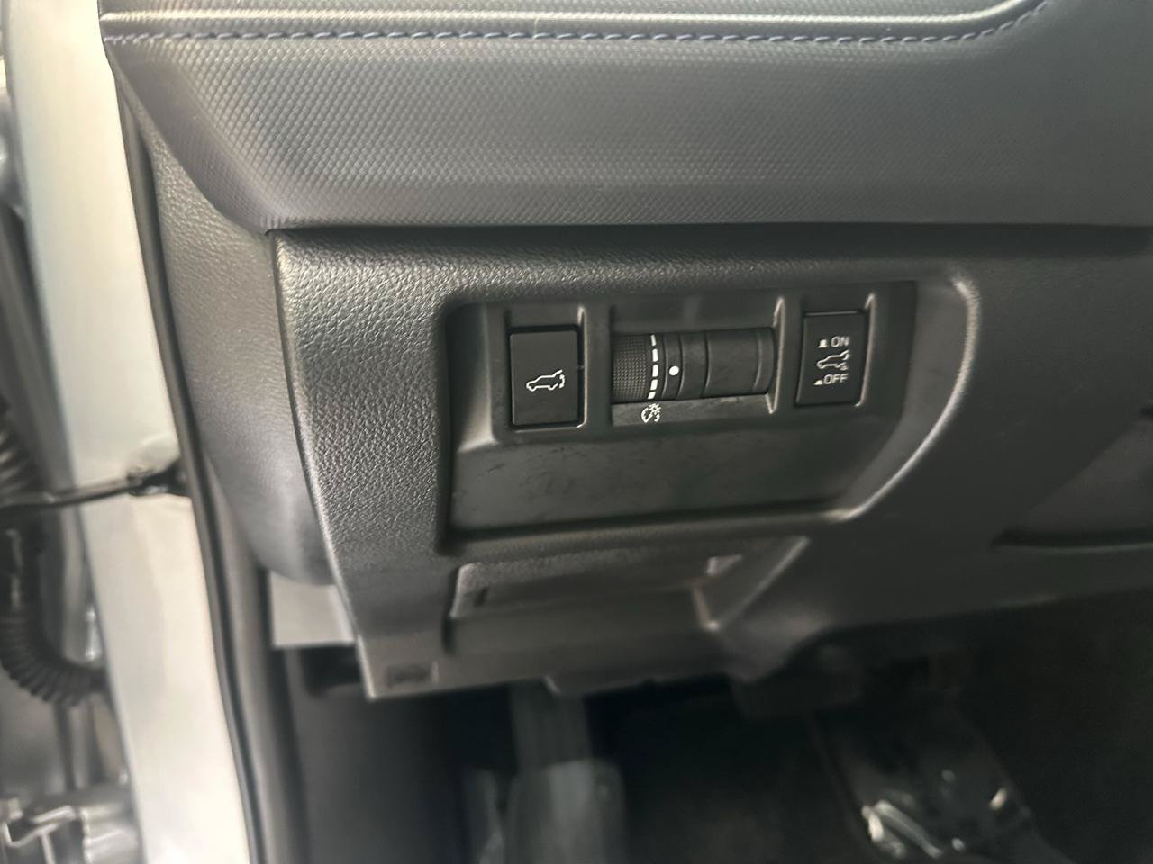 Used 2025 Subaru Forester Premium AWD/4WD image 10