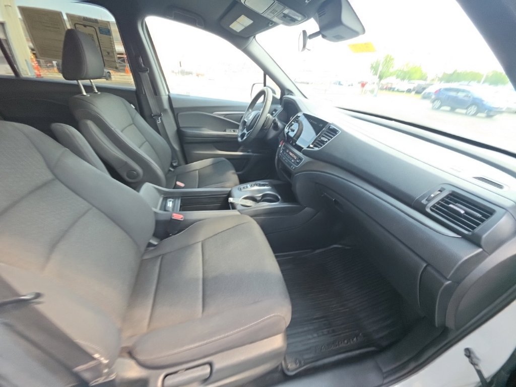 Certified 2021 Honda Passport Sport image 31