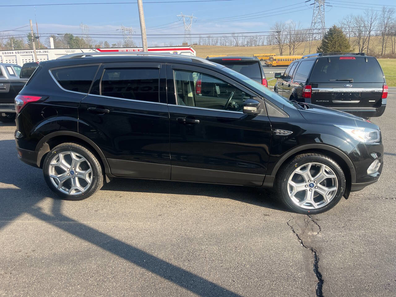 Used 2017 Ford Escape Titanium w/ Equipment Group 301A AWD/4WD image 5